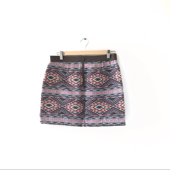 AE Patterned Woven Skirt - Picture 2 of 4